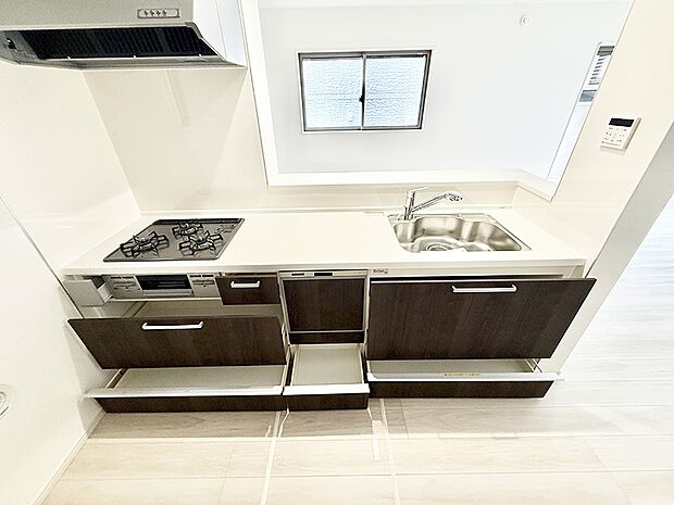 ■家族の絆を深める、温もりのあるキッチン