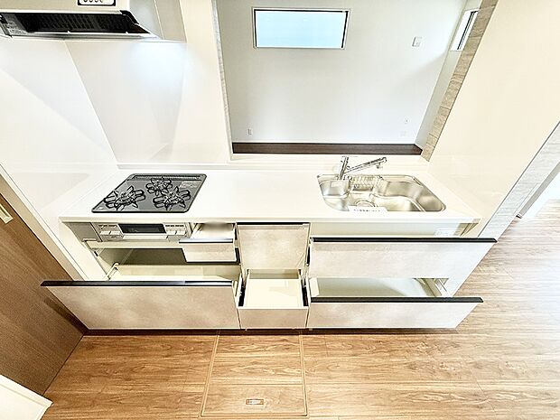 ■家族の絆を深める、温もりのあるキッチン