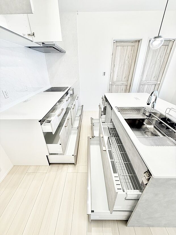 ■家族の絆を深める、温もりのあるキッチン