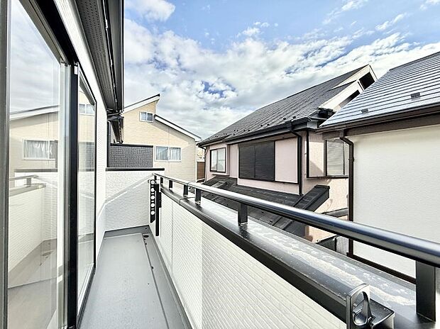 ■ 季節の移ろいを感じられる開放的な空間です