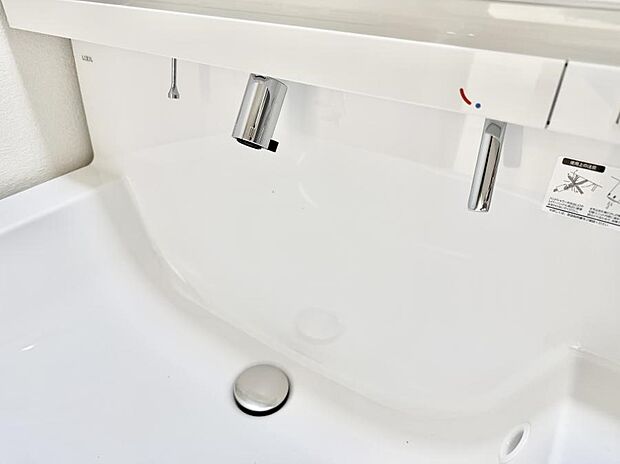 ■手洗いや顔を洗う時も快適に使える便利なシャワー