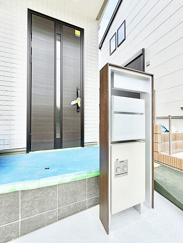 ■ 心地よい暮らしへとつながる、温かい玄関