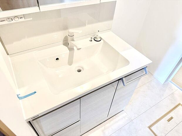 ■手洗いや顔を洗う時も快適に使える便利なシャワー