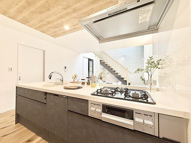 ■家族の絆を深める、温もりのあるキッチン