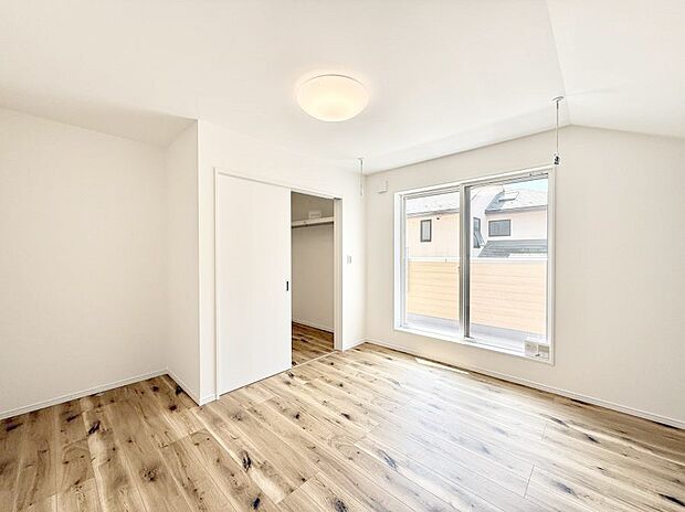 ■窓の配置や通気性の良い設計で部屋の空気がこもらず、常に新鮮な空気が流れます