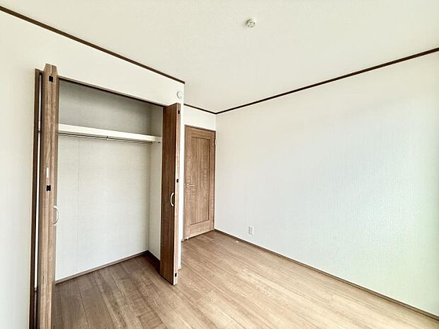 ■窓の配置や通気性の良い設計で部屋の空気がこもらず、常に新鮮な空気が流れます