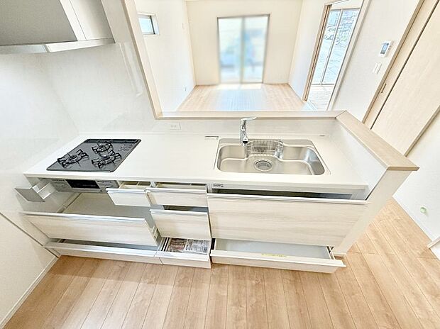 ■美味しい時間が生まれる、笑顔あふれるキッチン