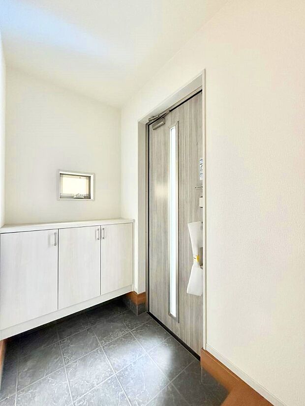 ■ 毎日を気持ちよく迎える、明るく温もりのある玄関