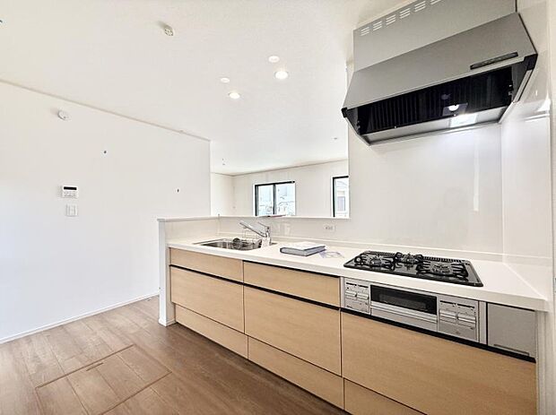 ■シンプルで機能的、毎日使いやすいキッチン