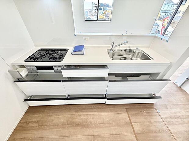 ■家族の絆を深める、温もりのあるキッチン