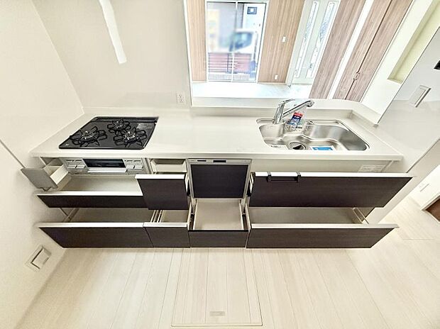 ■美味しい時間が生まれる、笑顔あふれるキッチン