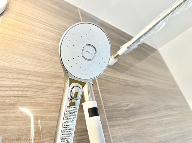 ■手元で簡単に止水できるため、水の無駄遣いを減らすことができます。