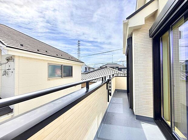 ■ 季節の移ろいを感じられる開放的な空間です