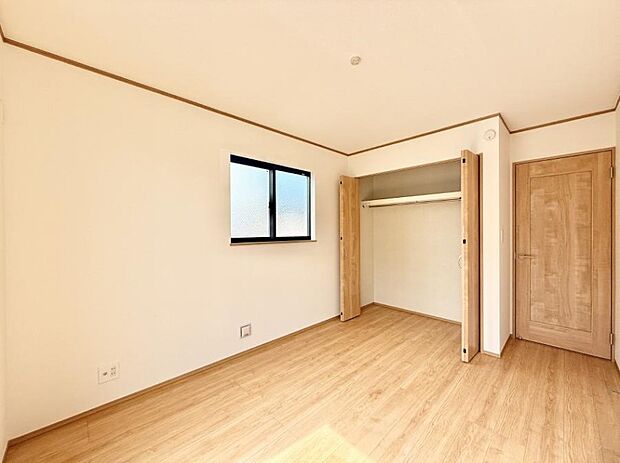 ■落ち着いた色合いのお部屋で穏やかな時間を楽しめます