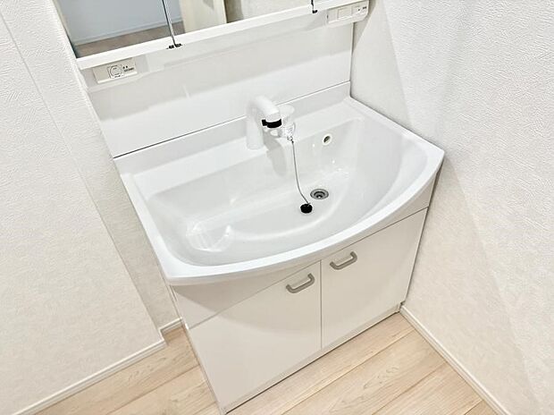 ■手洗いや顔を洗う時も快適に使える便利なシャワー