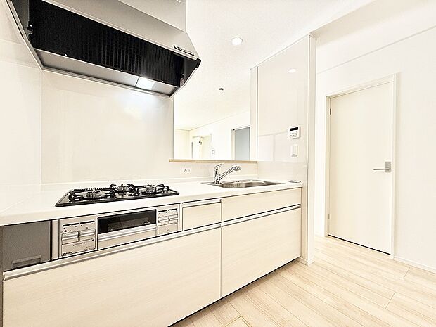 ■シンプルで機能的、毎日使いやすいキッチン