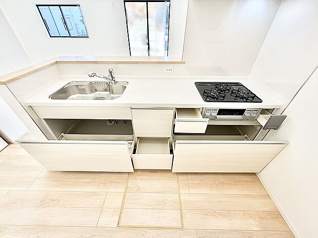 ■家族の絆を深める、温もりのあるキッチン