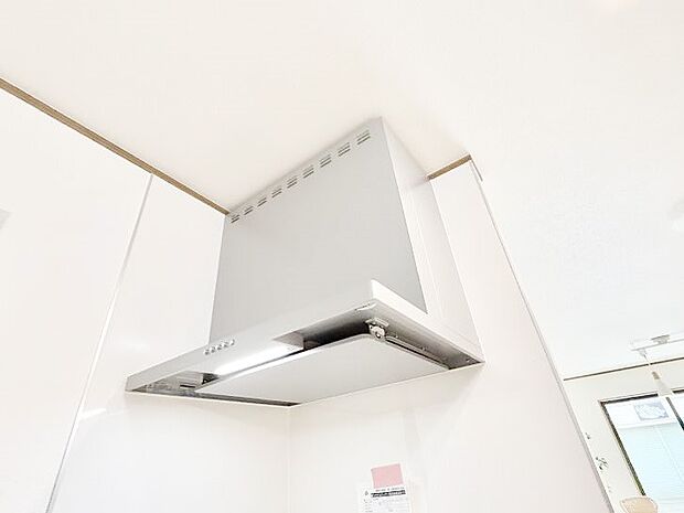 ■調理時の蒸気や匂いが換気扇に誘導され、効率的に排煙ができます。