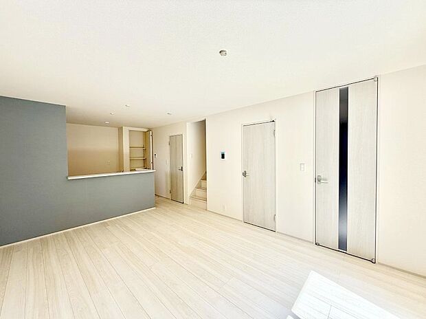 ■くつろぎと笑顔が集まる、心温まるリビング