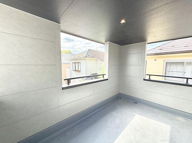 ■ 季節の移ろいを感じられる開放的な空間です