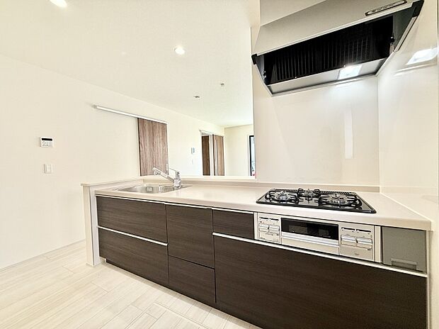 ■シンプルで機能的、毎日使いやすいキッチン