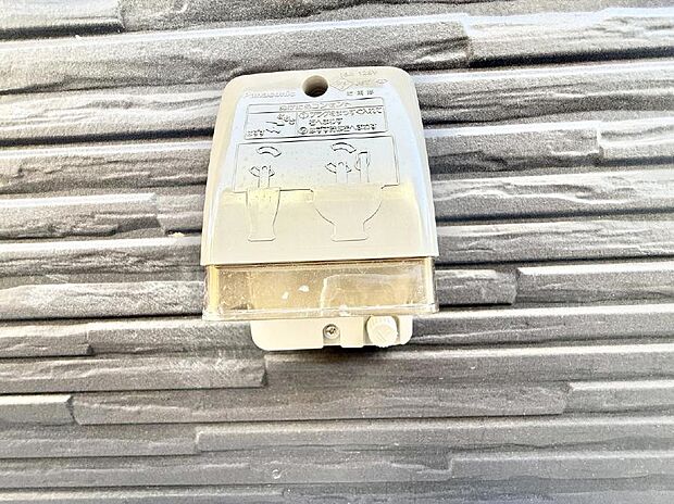 ■屋外に電源コンセントがあれば、高圧洗浄機で窓や外壁を掃除するなど便利です。