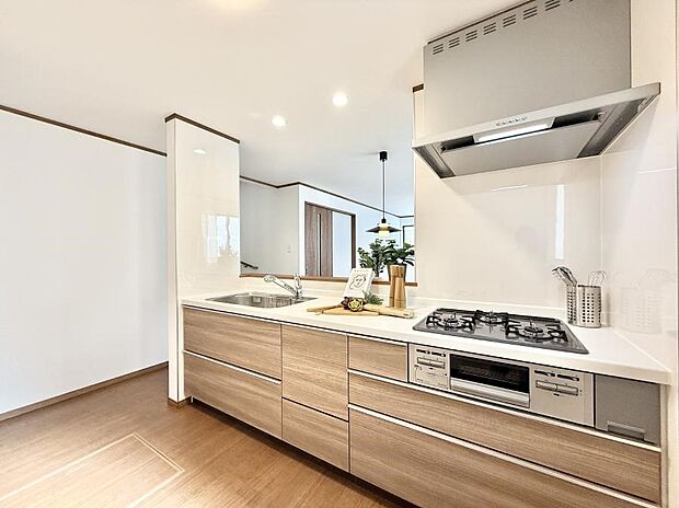 ■シンプルで機能的、毎日使いやすいキッチン