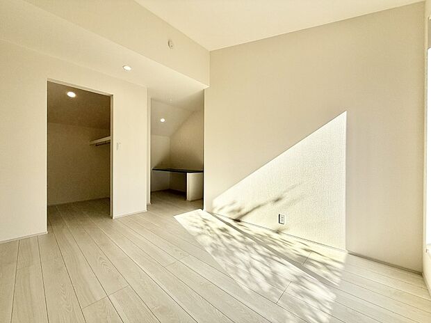 ■落ち着いた雰囲気のお部屋で心が安らぐ空間