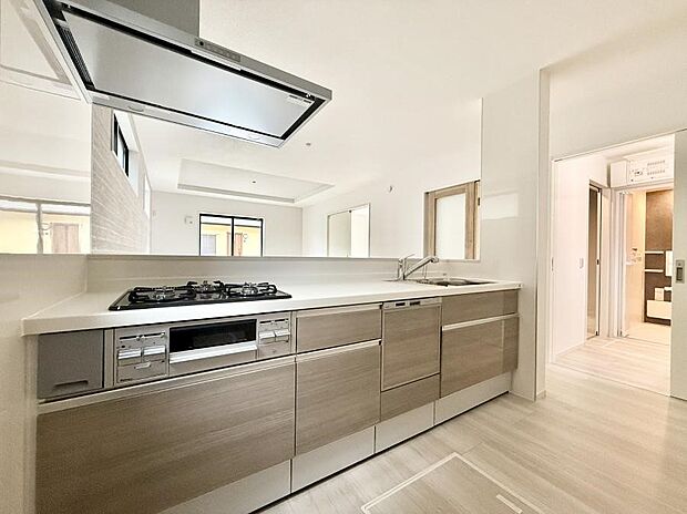 ■シンプルで機能的、毎日使いやすいキッチン