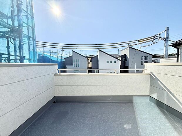 ■ 季節の移ろいを感じられる開放的な空間です