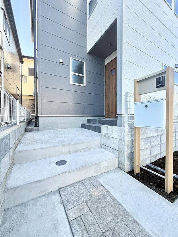 ■ 心地よい暮らしへとつながる、温かい玄関