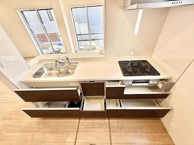 ■家族の絆を深める、温もりのあるキッチン