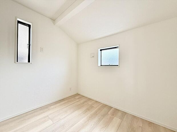 ■落ち着いた雰囲気のお部屋で心が安らぐ空間