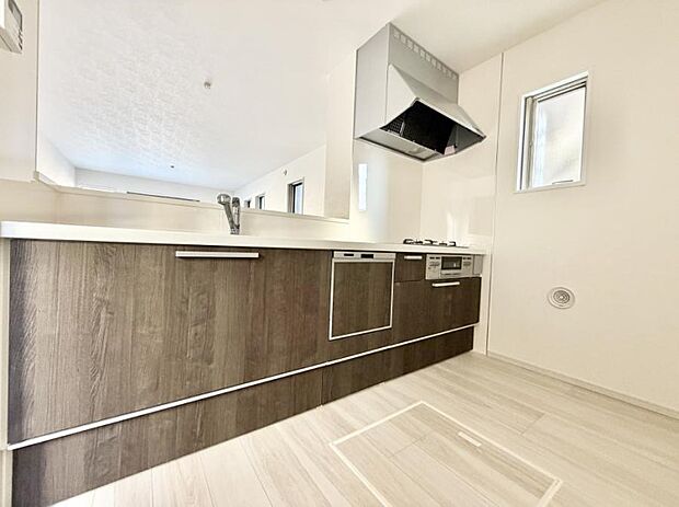 ■シンプルで機能的、毎日使いやすいキッチン