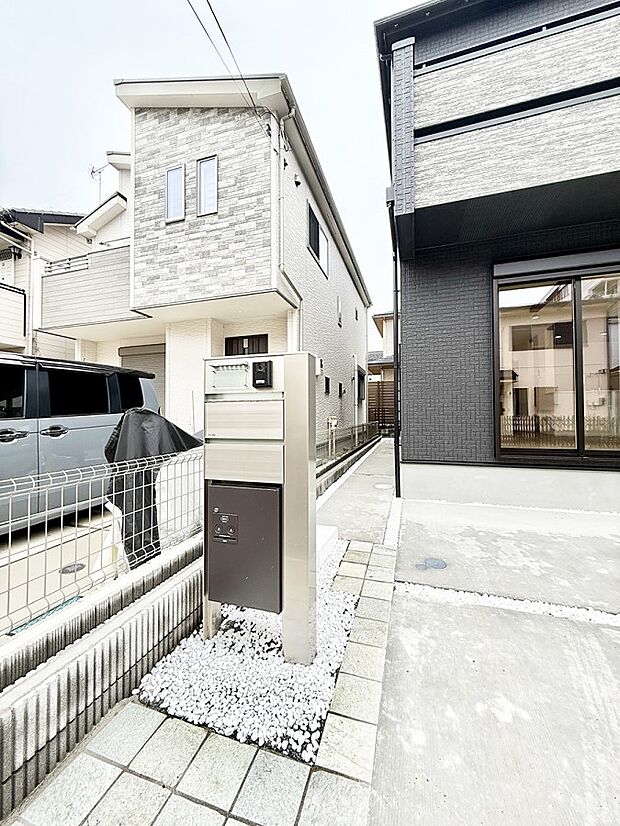 ■ 心地よい暮らしへとつながる、温かい玄関