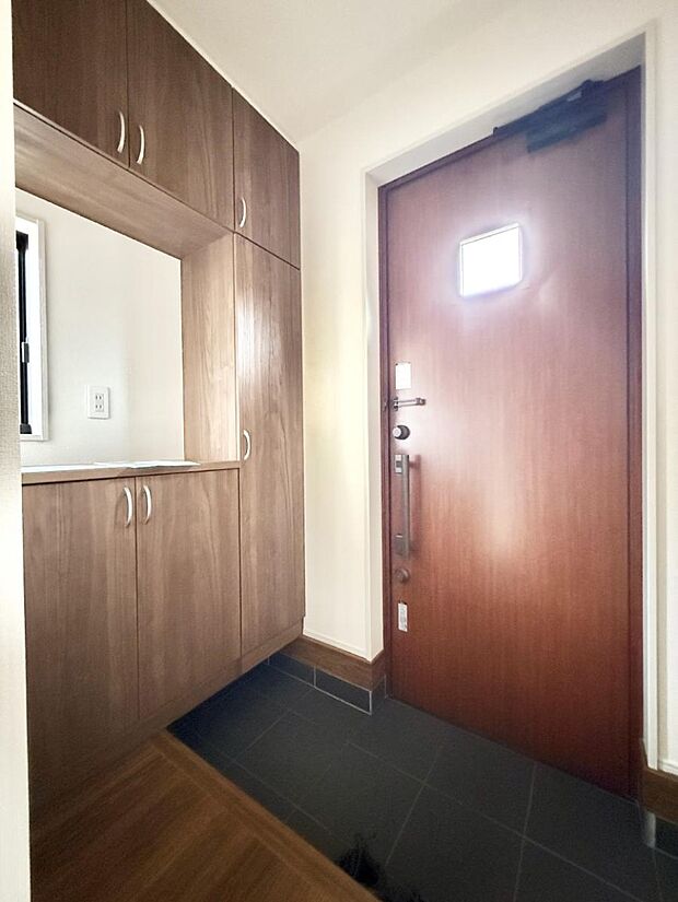 ■ ここから始まる一日、すっきり整った玄関