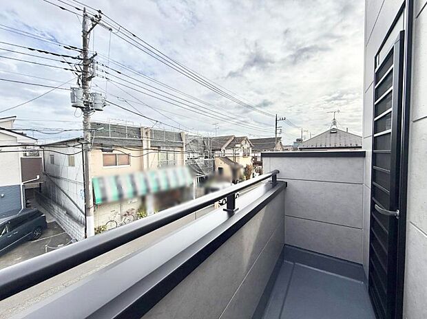 ■ 季節の移ろいを感じられる開放的な空間です