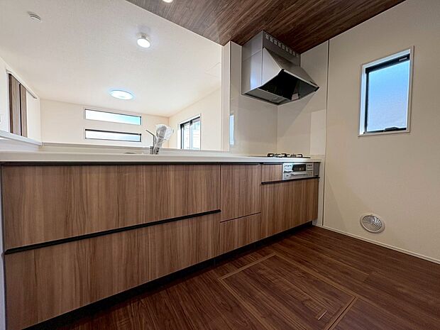 ■家族の絆を深める、温もりのあるキッチン