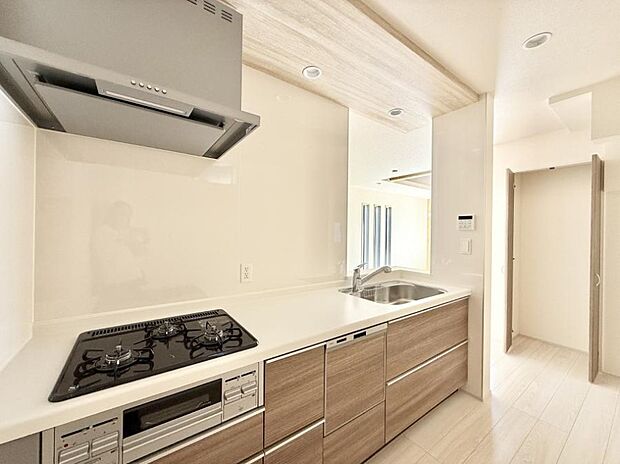 ■シンプルで美しく心地よい時間を生むキッチン空間