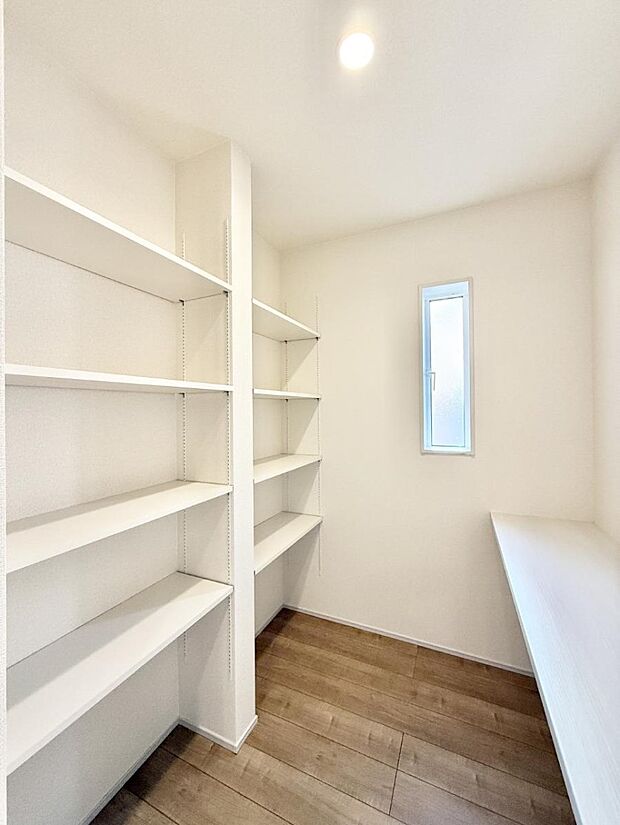 ■プラスαの収納スペース  