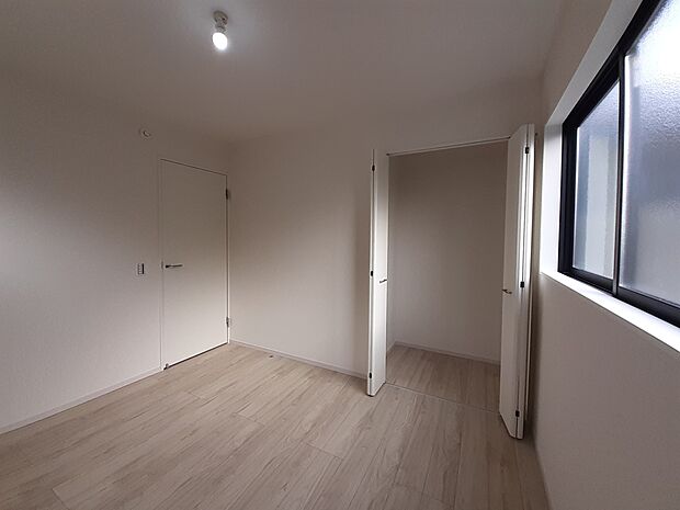 ■落ち着いた色合いのお部屋で穏やかな時間を楽しめます