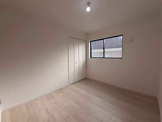 ■落ち着いた雰囲気のお部屋で心が安らぐ空間