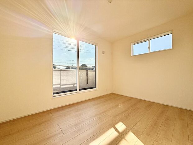 ■シンプルな空間で、収納付きベッドやデスクなど、多機能な家具を活用しやすいです