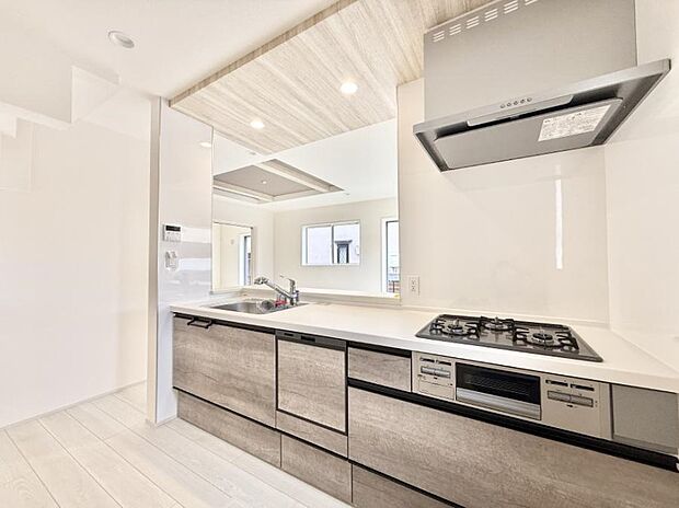 ■美味しい時間が生まれる、笑顔あふれるキッチン