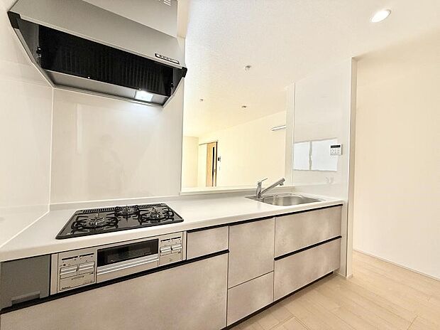 ■シンプルで美しく心地よい時間を生むキッチン空間