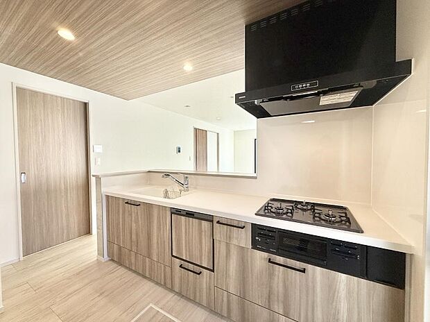 ■シンプルで機能的、毎日使いやすいキッチン