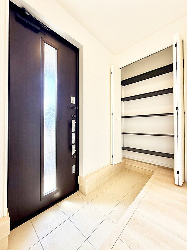 ■ ここから始まる一日、すっきり整った玄関