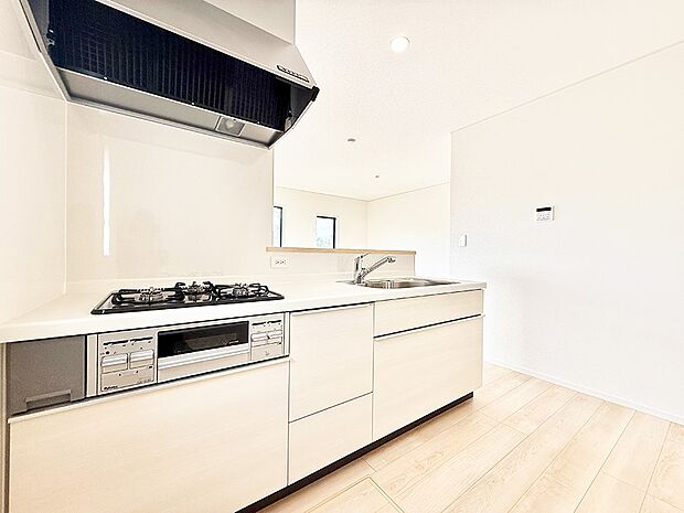 ■シンプルで機能的、毎日使いやすいキッチン