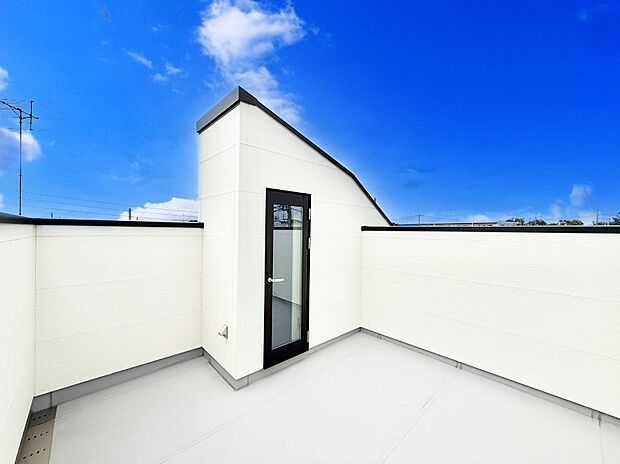 ■ 季節の移ろいを感じられる開放的な空間です