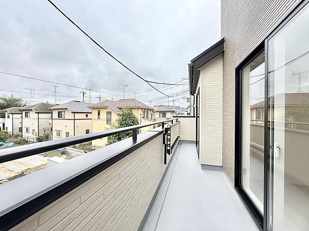 ■ 季節の移ろいを感じられる開放的な空間です